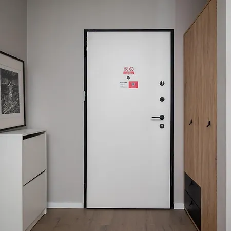 Grzybowska Designer By Bookinghost Apartman Varsó